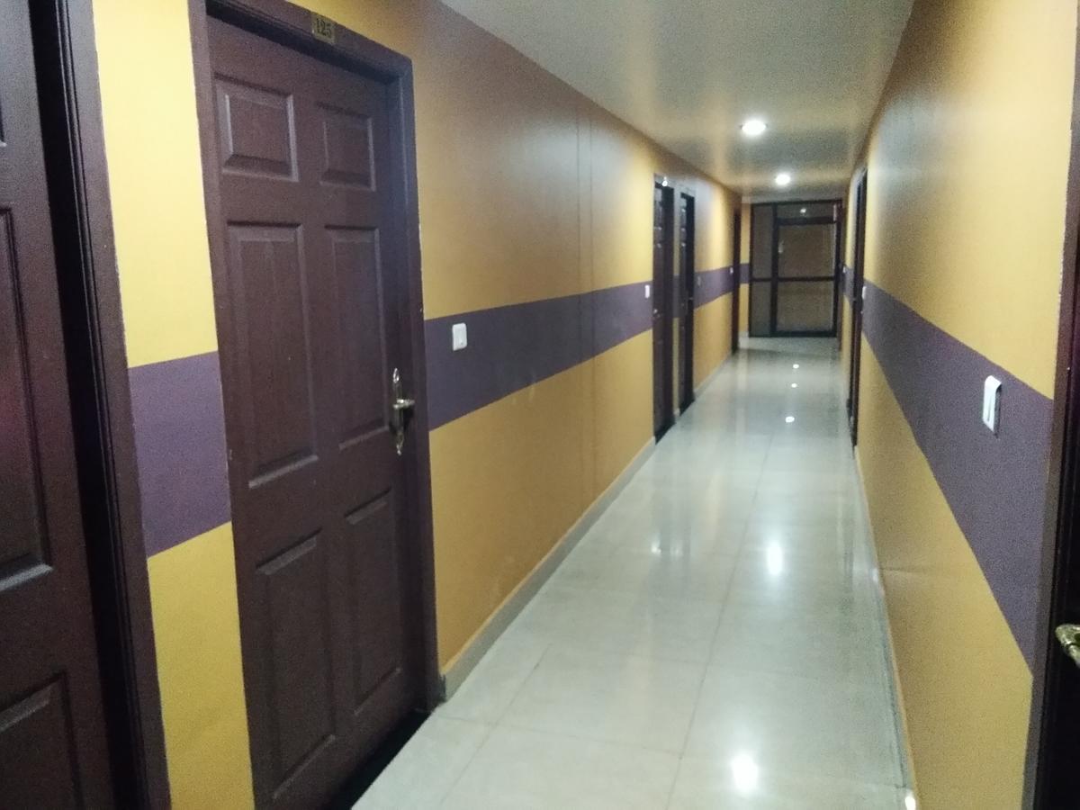 A.R.Residency Hotel Kunnamangalam Luaran gambar